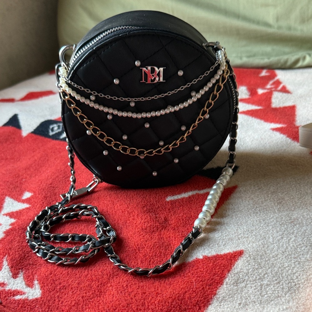 Badgley Mischka Black Quilted Round Crossbody Bag